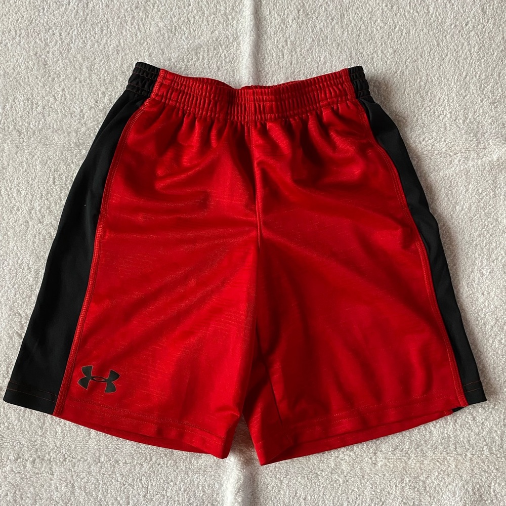 Boys Under Armour basketball shorts S